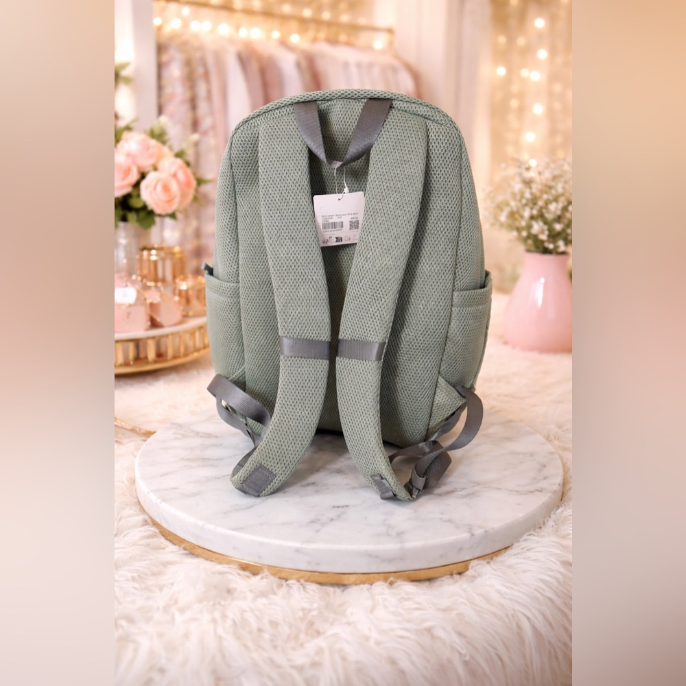 NWT LuLu lemon Mesh Backpack with Front Pocket - Picture 2 of 5